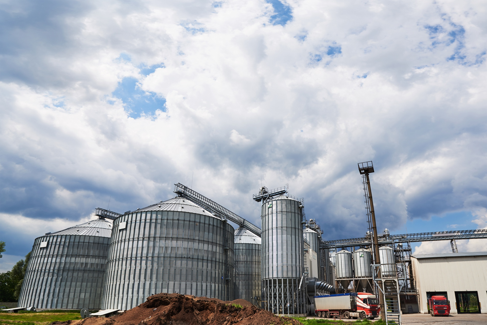 Biofuel power generation facility equipment used for clean energy production and performance testing in Washington
